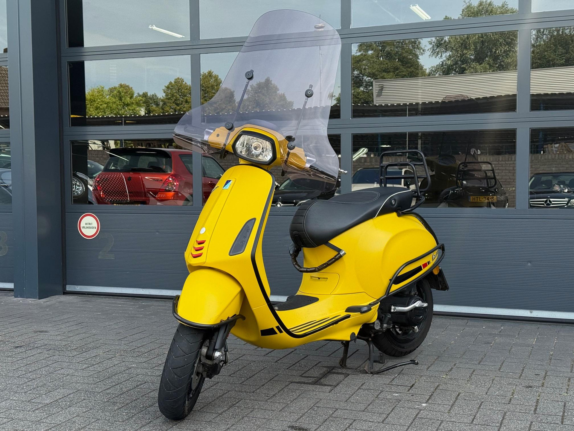 Vespa Sprint 4T 46326644-0.jpg | Autoselect Brabant
